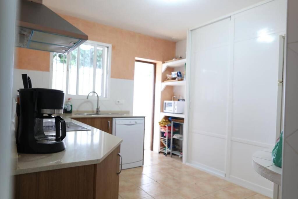 Chalet Con Piscina, Amplio Jardin Y Aire Acondicionado Chiclana de la Frontera Buitenkant foto