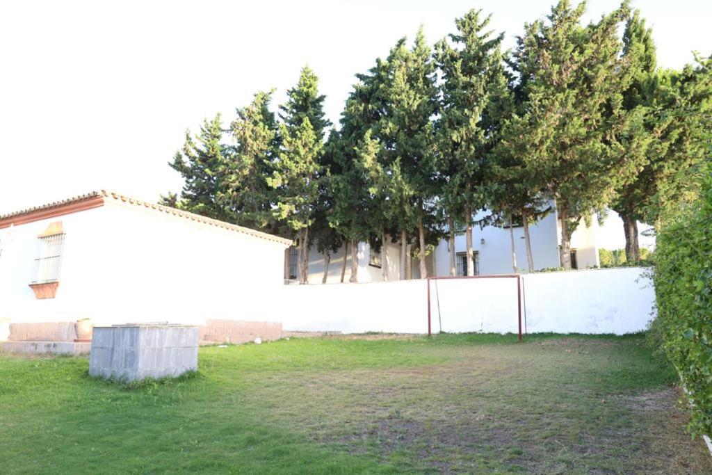 Chalet Con Piscina, Amplio Jardin Y Aire Acondicionado Chiclana de la Frontera Buitenkant foto